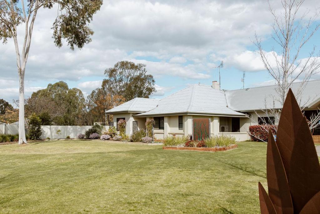 Tindarra Resort Moama Exterior photo